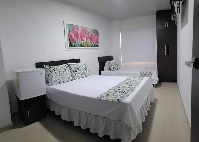 Hotel Giron Plaza
